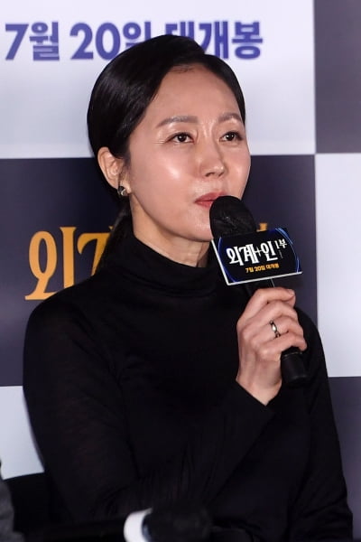 [포토] 염정아, '최동훈 감독의 페르소나'