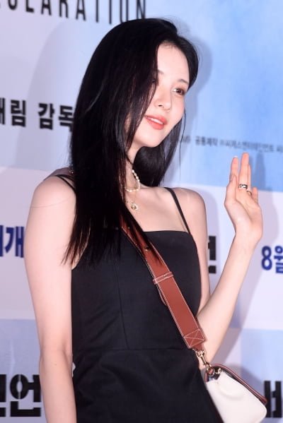 [포토] 서현, '머리카락으로 가릴 수 없는 미모'