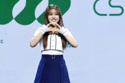 [포토] 첫사랑 유나, '예쁜 미소로 하트 발사~'