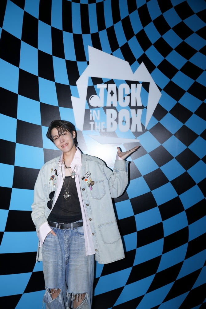 방탄소년단 제이홉 솔로 앨범 ‘Jack In The Box’, 외신 찬사 쏟아지는 이유는?