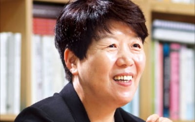 문강분 대표 "괴롭힘 금지법은 일 적게 시키라는 법 아니죠"