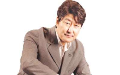 '칸의 남자' 송강호, 영화 '비상선언'으로 컴백