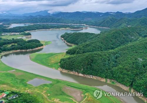 강원 남부 내륙·산지에 비…낮 최고 34도