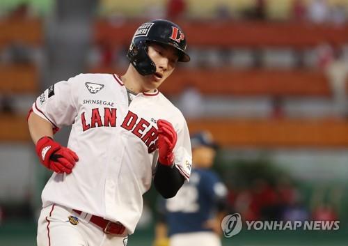 '27 Explosion' Park Byeong-ho vence por deslizamento de terra em casa ... kt venceu Doosan para ganhar 3 vitórias consecutivas (no geral)