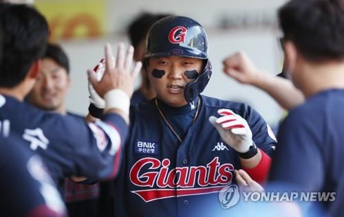'27 Explosion' Park Byeong-ho vence por deslizamento de terra em casa ... kt venceu Doosan para ganhar 3 vitórias consecutivas (no geral)
