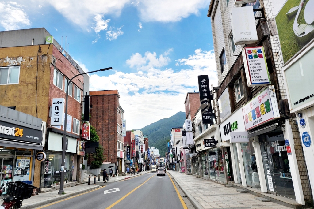 한때 12만 넘던 인구 4만 붕괴 현실로…"돌아오는 태백" 약속