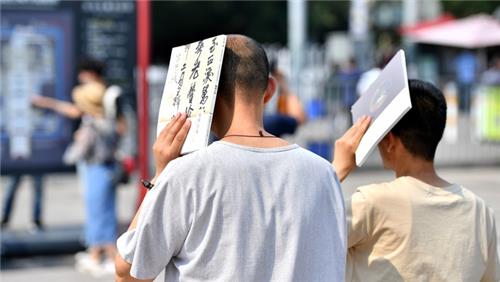 中 61년만에 최고 찍은 폭염 지속…"전력난·농사차질 우려"