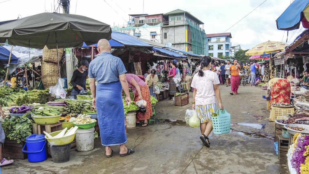 [미얀마르포] 쿠데타 전보다 2~3배 오른 물가…"살길 막막"