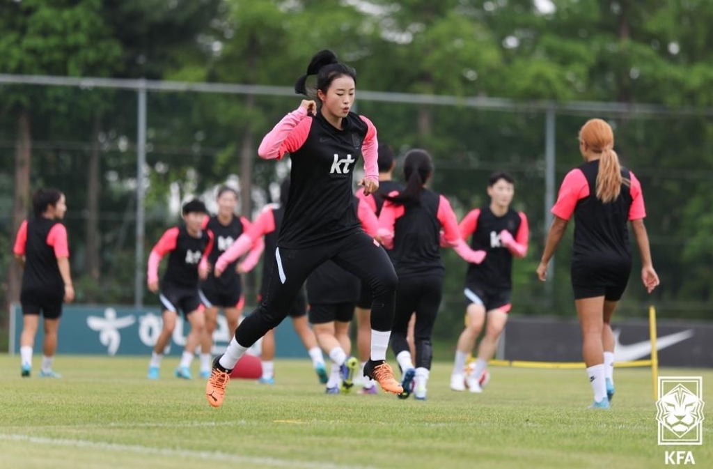 여자축구 '센추리클럽' 김혜리 "나태하게 축구한 적 없다"