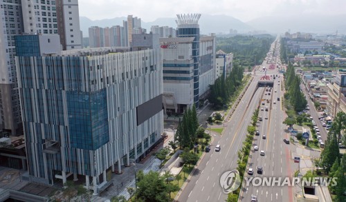 법원, 창원SM타운 시행사 손들어줘…실시협약해지 효력정지 인용