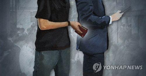 경인국철서 잠든 취객 휴대전화 상습절도 2명 구속