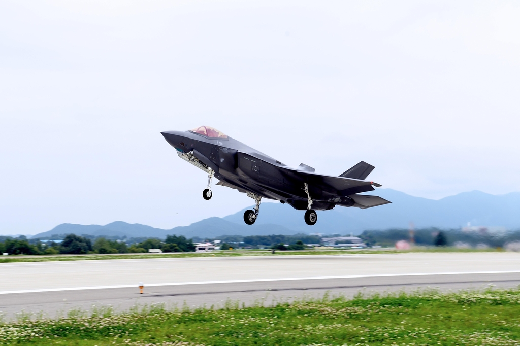 한미 최초 F-35A 연합비행훈련…北핵실험 준비에 강력 경고