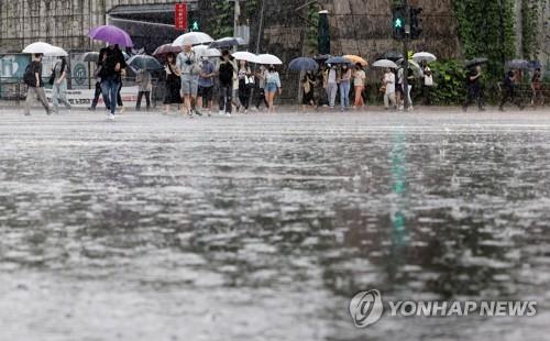 경기 파주에 오후 4시 15분 호우주의보 발령