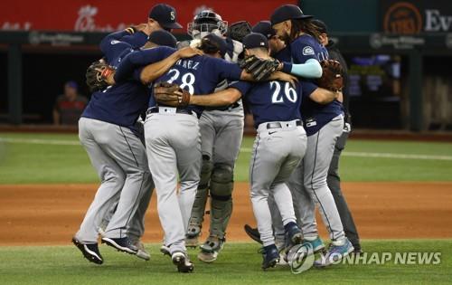 MLB 시애틀, 14연승으로 전반기 마무리…올해 최다 연승 타이