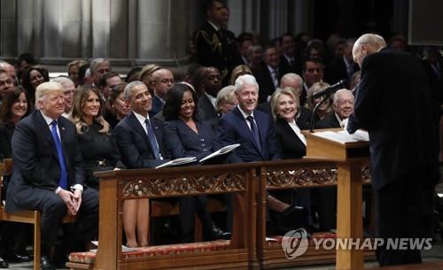 미 공화 前상원의원 "트럼프는 민주주의 오염시킨 사악한 동물"