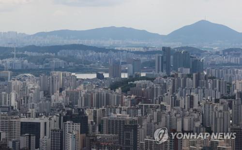 한은 '빅스텝'에 서울 아파트값 2년2개월 만에 최대폭 하락(종합)