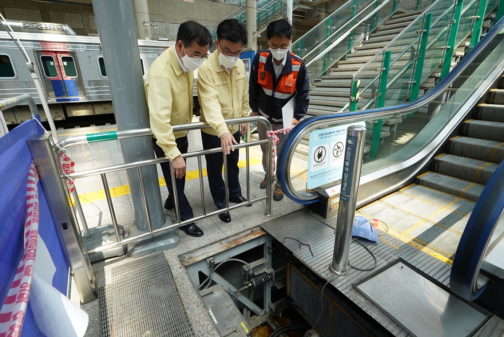 나희승 코레일 사장, 광명역 승강 설비 복구현황 점검