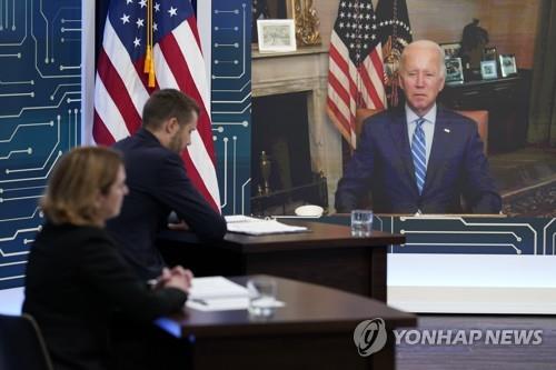 바이든 "주중 시진핑과 통화"…한국 언급하며 반도체법 처리촉구