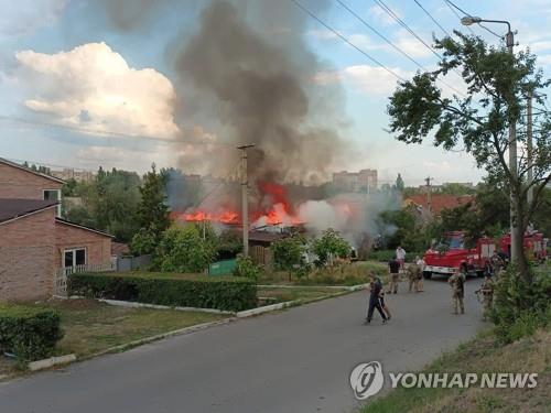 우크라는 남쪽으로, 러시아는 서쪽으로…정체된 전선에 '균열'