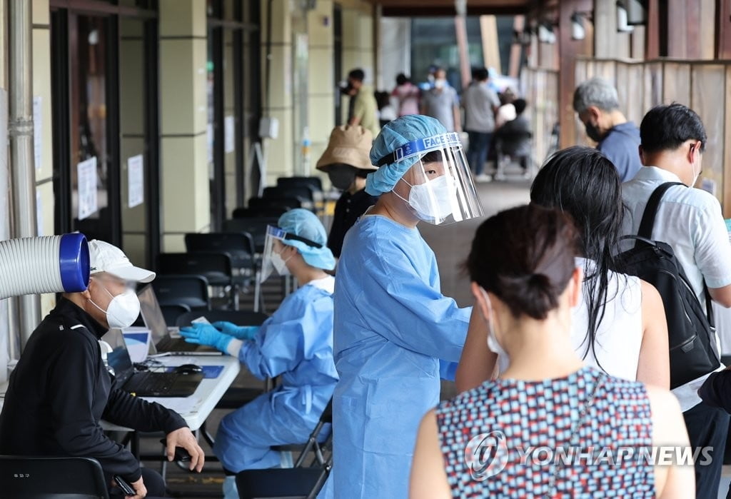 정부 "코로나 다시 확산국면…다음주 대응방안 발표"