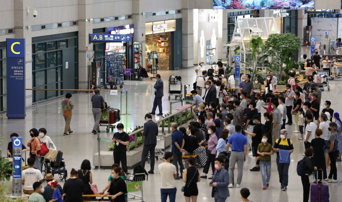 여행자 면세한도 상향 추진에…호텔신라 6%대 강세