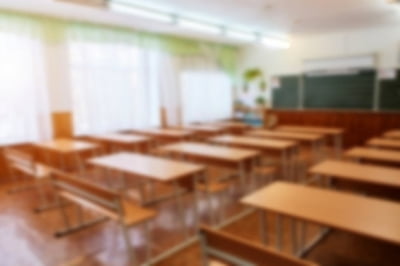 싸움 말리는 교사 흉기로 위협한 초등생 '충격'