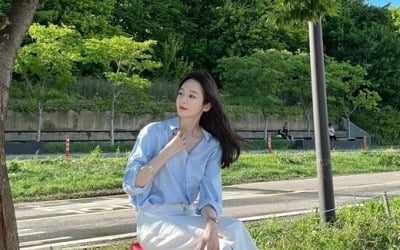 강민경, 언니 시집 보내고 홀로 남아…청순美 가득 일상[TEN★]