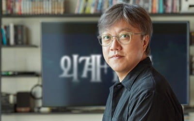 '외계+인' 최동훈 감독 "김혜수·전지현 좋아해…총쏘는 女, 쾌감 느껴져"[인터뷰②]