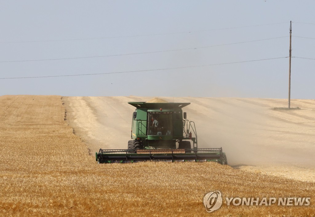 우크라, 다뉴브강 통해 곡물 수출…공급 정상화까진 먼길