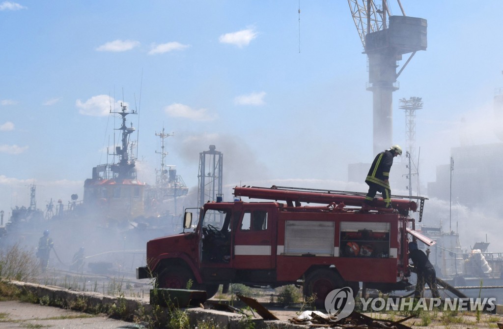 우크라 "러 오데사 공격에도 곡물창고는 무사…수출준비 계속"