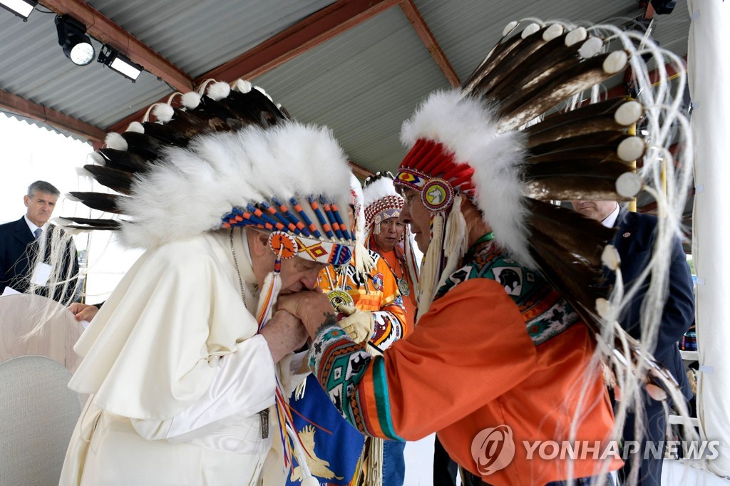 [월드&포토] 교황의 사죄