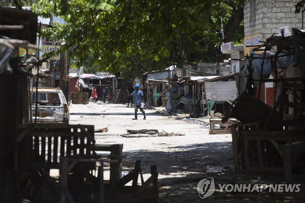 아이티 대통령 암살 1년…지지부진한 수사 속 무법천지 '혼돈'