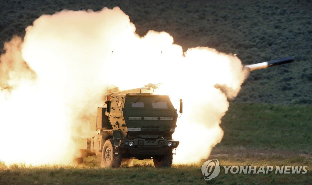 불 뿜는 HIMARS…"우크라, 루한스크 러 방공체계 폭격"