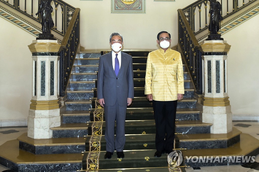 동남아 영향력 확대 노리는 미중…태국·필리핀에 '구애' 경쟁(종합)