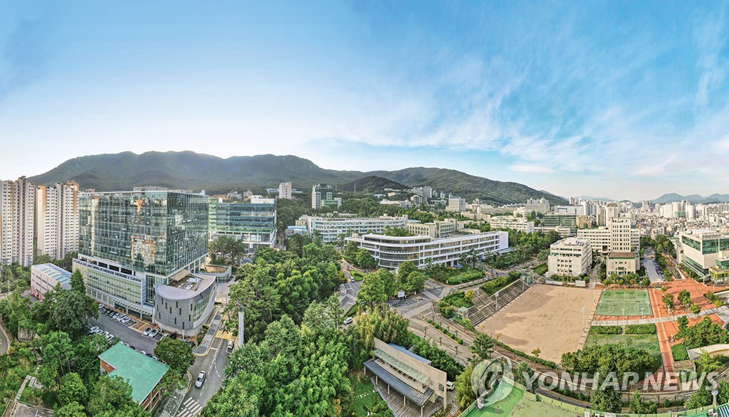 "부산대 학군단을 살리자" 동문 선배들 '1억 모금 릴레이'