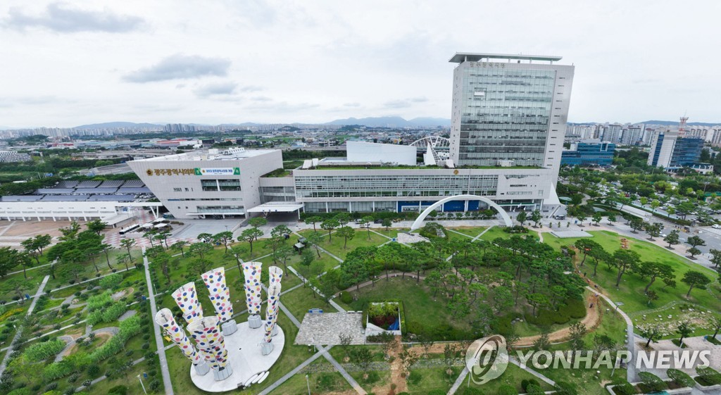 '직원간 분쟁'에 사무실 도청 의혹…광주시청 압수수색