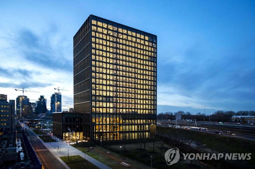 유럽 각국 60세 이상에 2차 부스터샷…재유행 대비 잰걸음