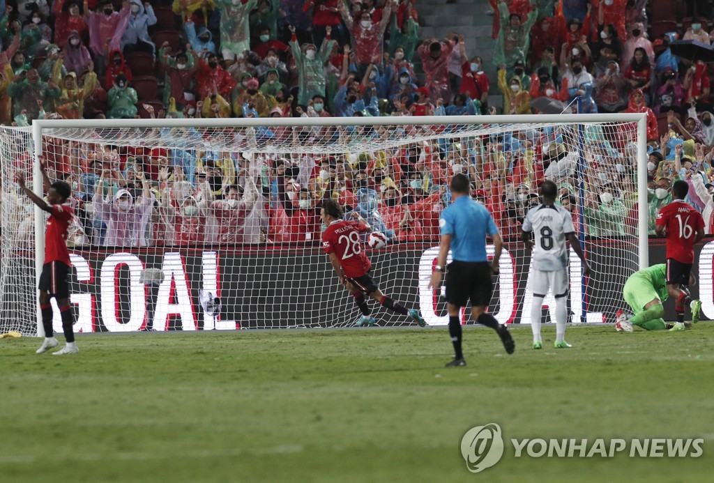 호날두 빠진 맨유, 프리시즌 첫 경기서 리버풀 4-0 대파