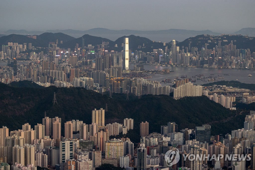 '국제금융허브' 지위 위기 홍콩 "외국기관에 서한 1천여통 발송"