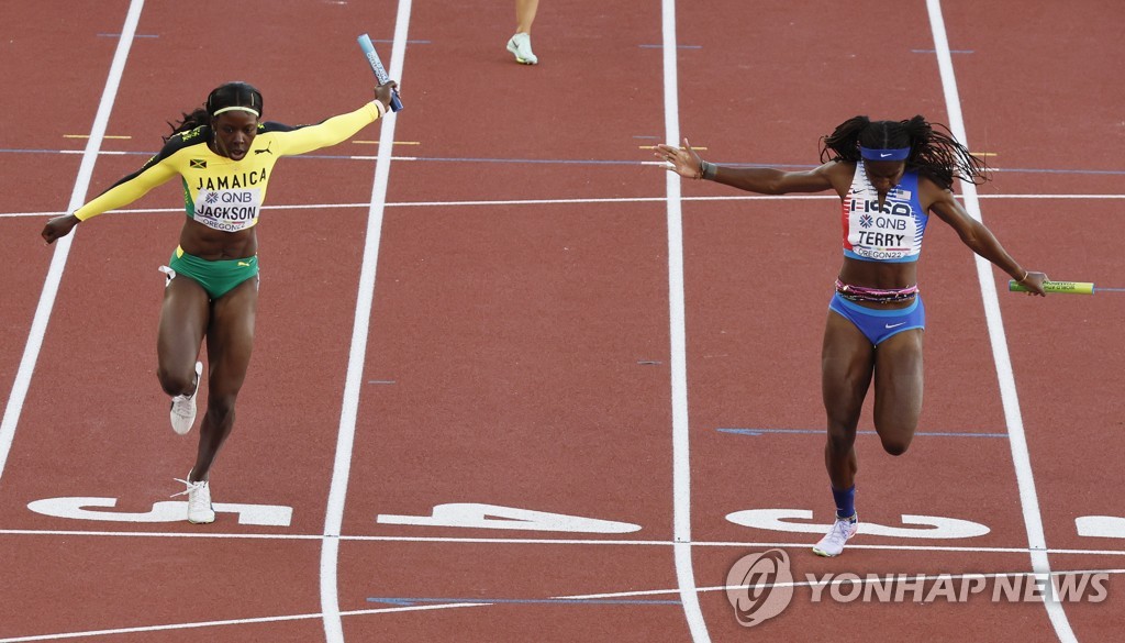 [세계육상] 이변의 400ｍ 계주…여자는 미국, 남자는 캐나다 우승