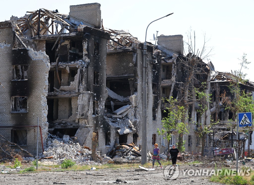 전쟁 장기화에 금고 빈 우크라, 채무 구조조정 '만지작'