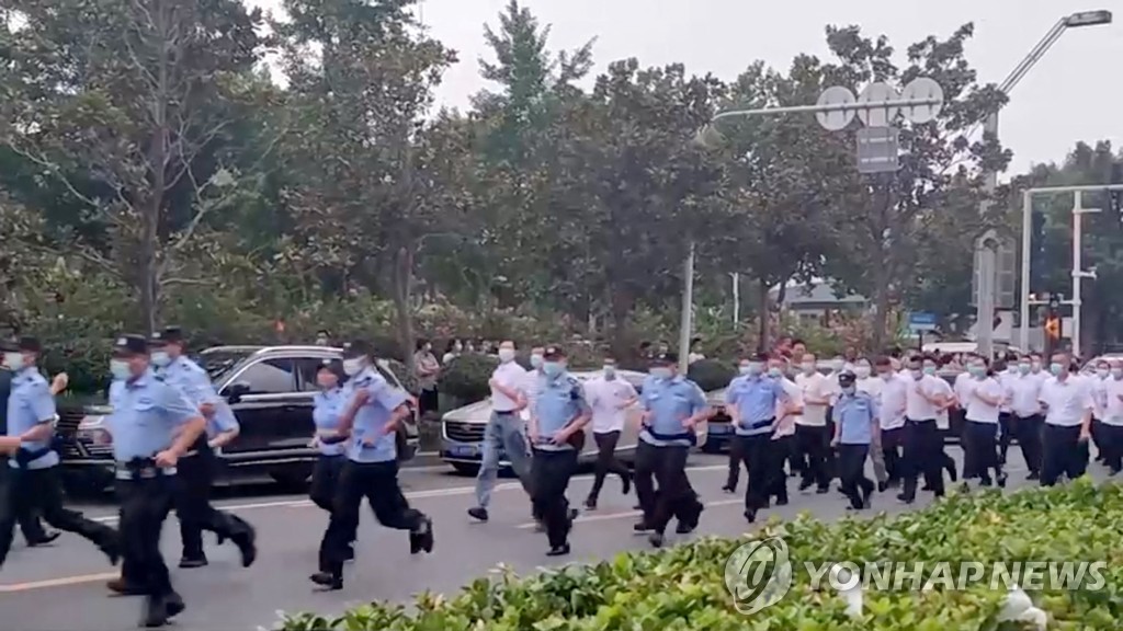 "짓다만 집 110만채"…中당국, 은행들에 "충분한 자금 제공하라"