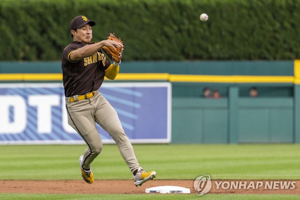 김하성, 후반기 첫 멀티히트+타점…타율 0.243