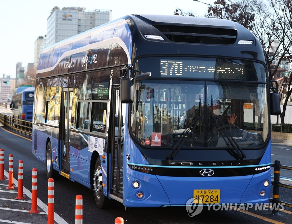 "서울 차고지 수소충전소 10곳 구축비용 1435억원…10년 걸려"