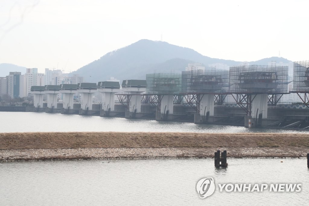 서부산권 낙동강 공원서 60여개 불법 시설물 적발