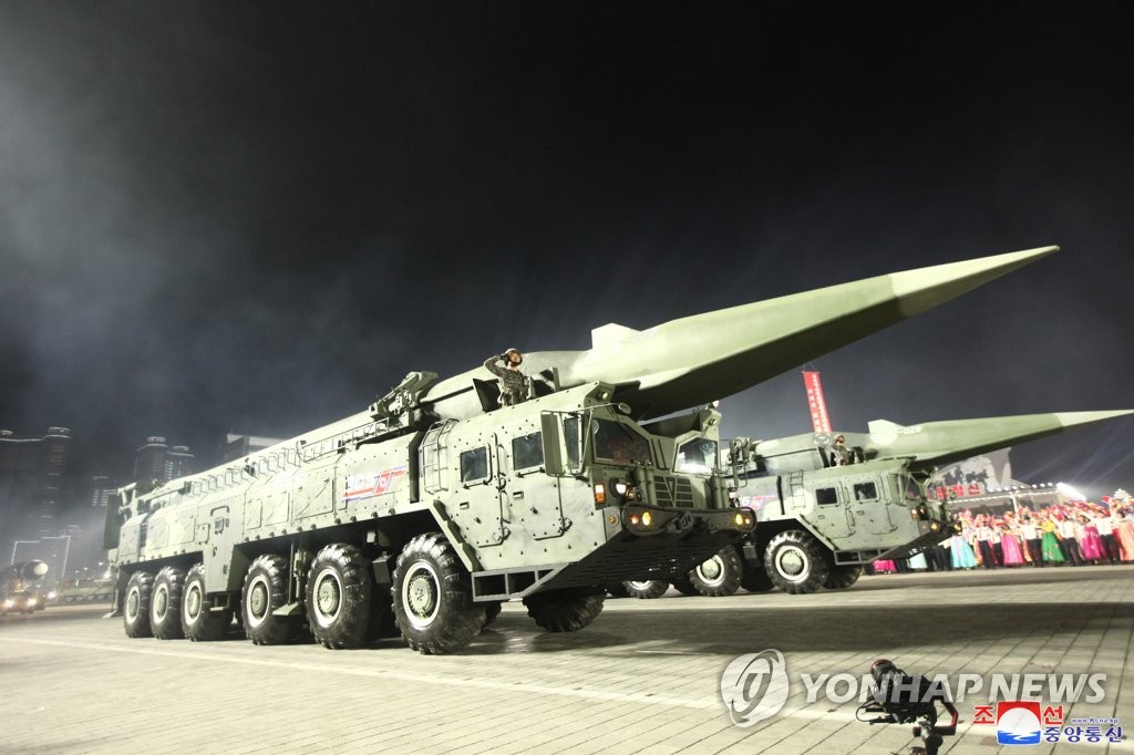 영화처럼 ICBM 선전했던 北, 4월 이후엔 잇단 발사에도 '침묵'