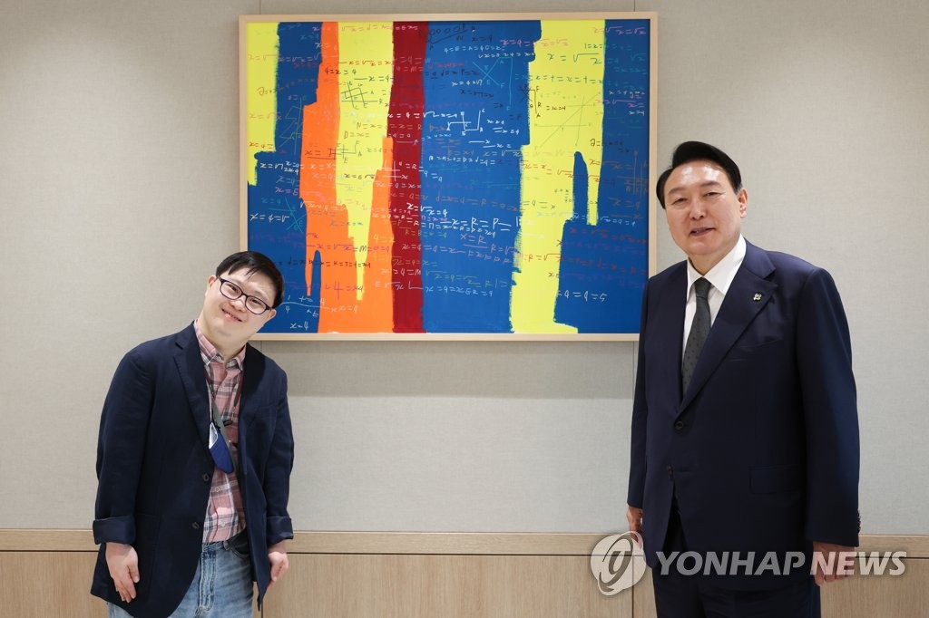 '대통령실 그림' 김현우·드라마 '우블' 정은혜 전시회 잇따라