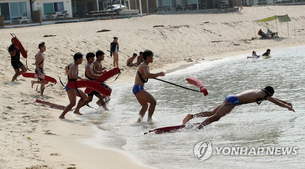 "피서는 동해안으로" 강원 해수욕장 8일부터 개장