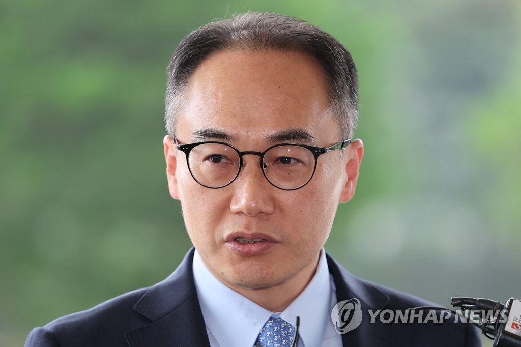 검찰총장 직무대리 "자리 바라보지 말고 주인 된 자세로 일하라"