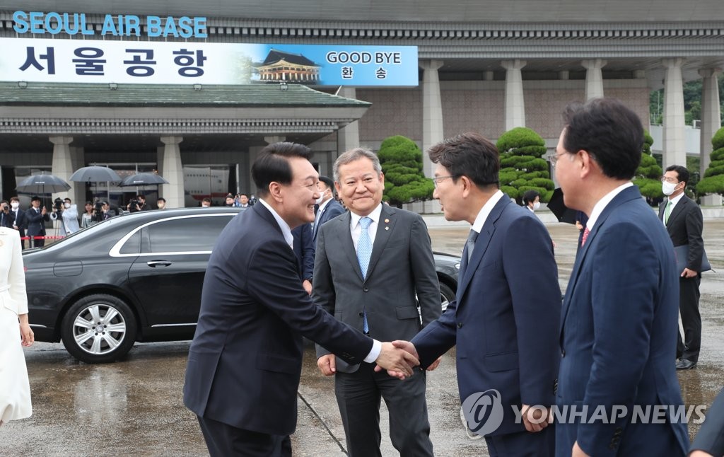 尹대통령-권성동, 주말 만나 '이준석 징계' 당 수습방안 논의